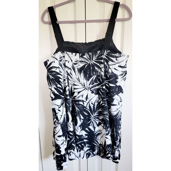 Swimsuits for All 22 Swim Dress Swimsuit Black White Tropical Print 2X NWT - Picture 2 of 9